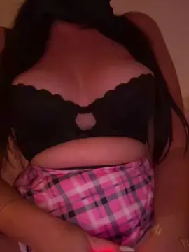 Kellyhot69  live sex cam