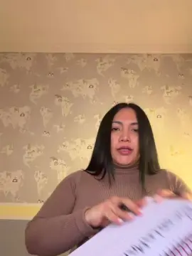 Carlamanzochile  live sex cam
