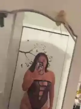 Heaven_22  live sex cam