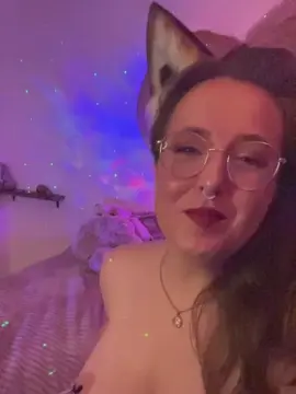 LunarKitsune  live sex cam