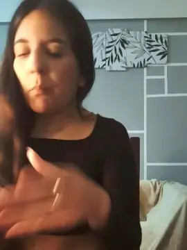 MoiraKiss  live sex cam
