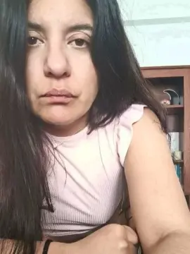 MoiraKiss  live sex cam