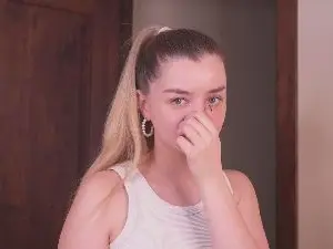 CristieNiemie  live sex cam