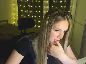 EtsukoReuland  live sex cam