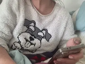 Juanalaloca25  live sex cam