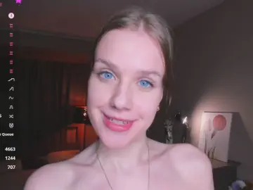 LynetteBalle  live sex cam