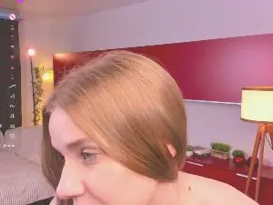 LynetteBalle  live sex cam