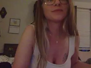 Whisperedlace  live sex cam