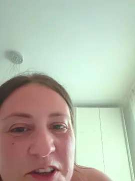 Deamia86hot  live sex cam