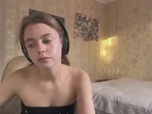 HelgaMcdole  live sex cam