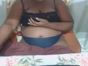 JuicyValentina  live sex cam