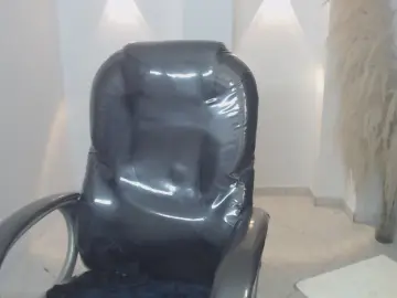 Milf_karlye  live sex cam