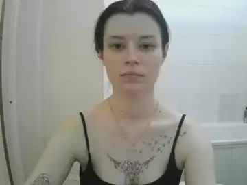 QueenieGriscom  live sex cam