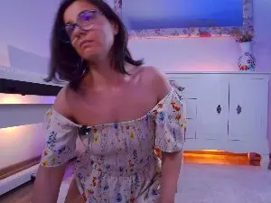 SophieeeRain  live sex cam