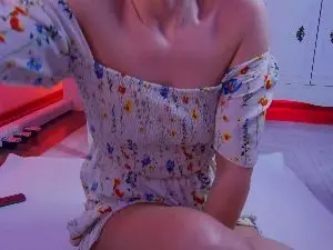 SophieeeRain  live sex cam