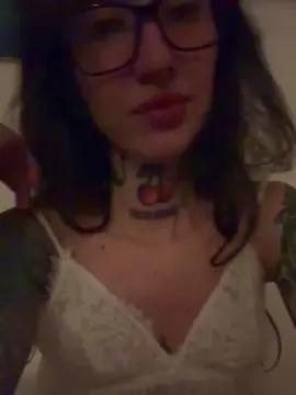 TanyaCherryof  live sex cam