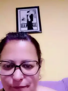 Maria_36  live sex cam