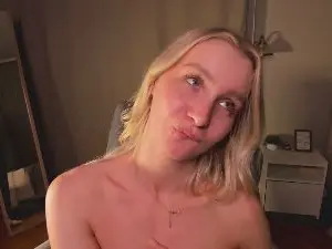 AlissaBallenger  live sex cam
