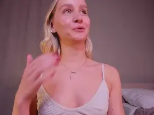 AlissaBallenger  live sex cam
