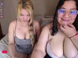 Crazy_latinas  live sex cam