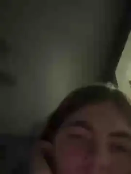 Roryqween  live sex cam