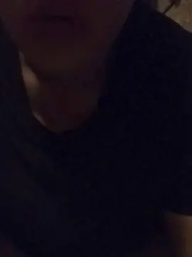 Illegalee  live sex cam