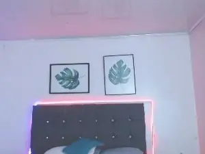 Selena_hotmilf  live sex cam