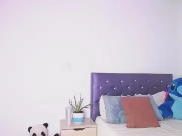 BryanaSmith21  live sex cam