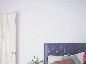 BryanaSmith21  live sex cam