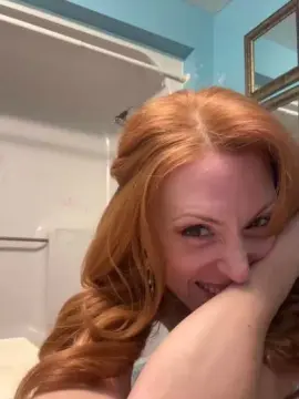 GypsieGirl22  live sex cam