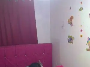 Jocelyne18  live sex cam