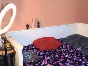 NikiCrippen  live sex cam