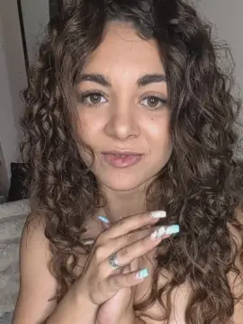 Roxynude  live sex cam