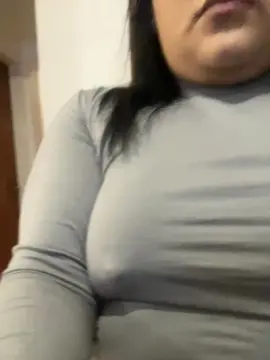 Yamila24  live sex cam