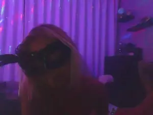 Nikkistarr69  live sex cam