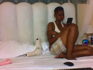 Petitevenuss  live sex cam