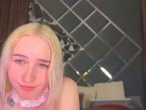 LiliElfie  live sex cam