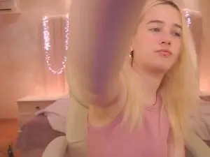 LiliElfie  live sex cam