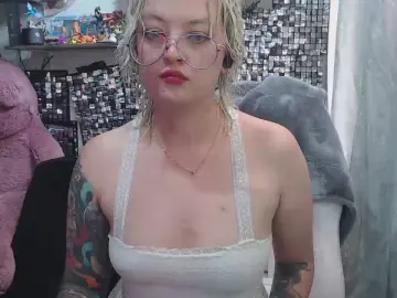 Luumy  live sex cam
