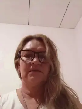 Lindanina1  live sex cam