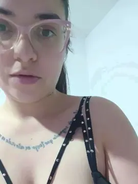 Sexyauroraz  live sex cam