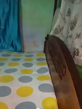 Curvypuja  live sex cam