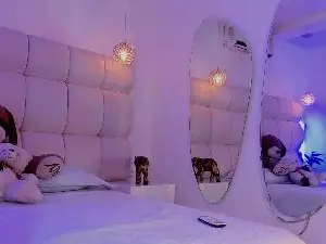 Zafrinna_  live sex cam