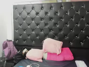 MelanyCarter18  live sex cam