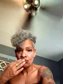 CeceliaMoon  live sex cam