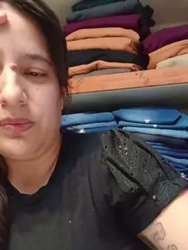 Julietaloovee  live sex cam