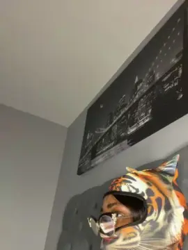 Bitter_chocolot  live sex cam