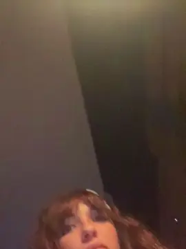 Bloomy2  live sex cam
