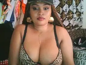 Kaira22  live sex cam