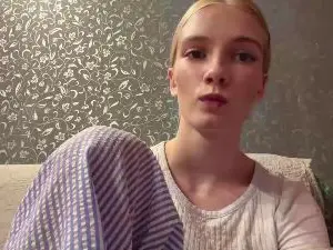 AlphaYovan  live sex cam